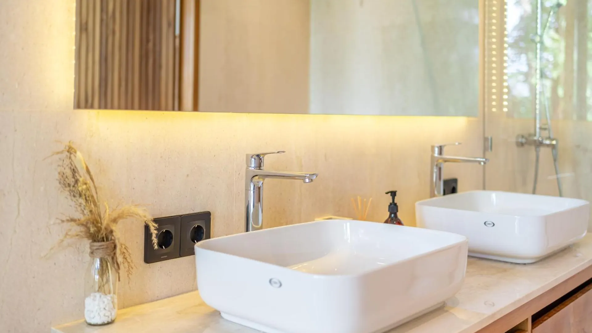 X10 - Promo - Brand New Villa - 3Bdr - Huge Pool - Ubud