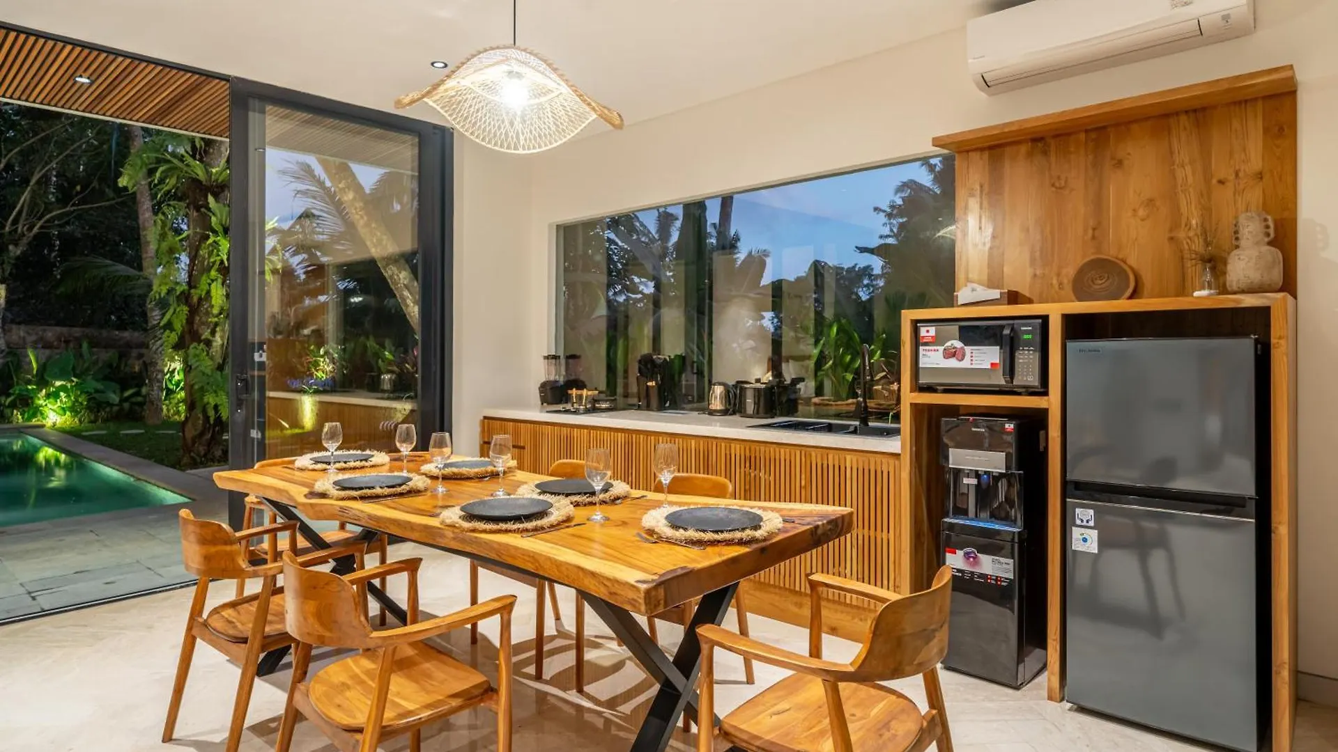 X10 - Promo - Brand New Villa - 3Bdr - Huge Pool - Ubud Indonesia